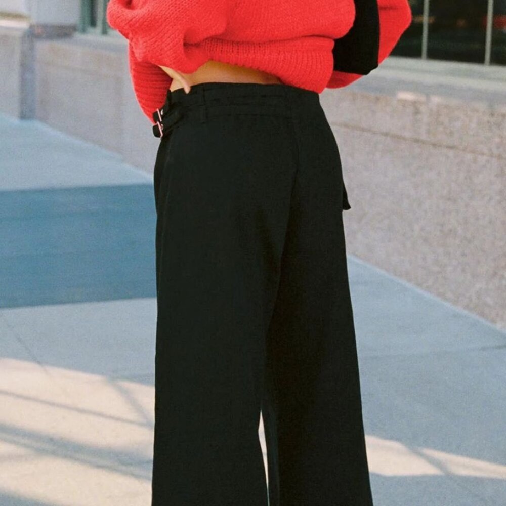 Wide Leg Jeans with Pockets - Picture 4 of 8
